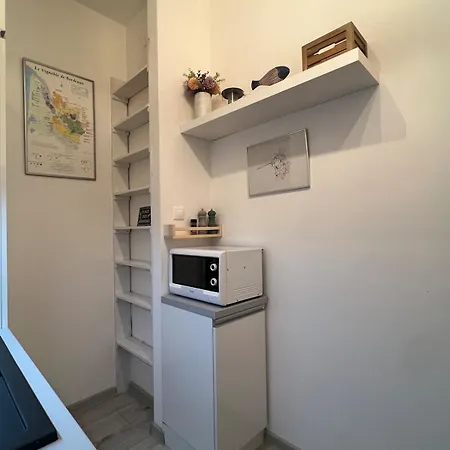 1-bedroom In The Center Of דירה *